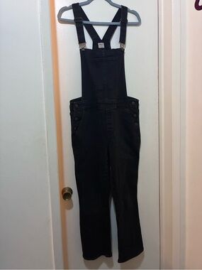 GAP black denim overalls sz 31 classic women’s jean overalls